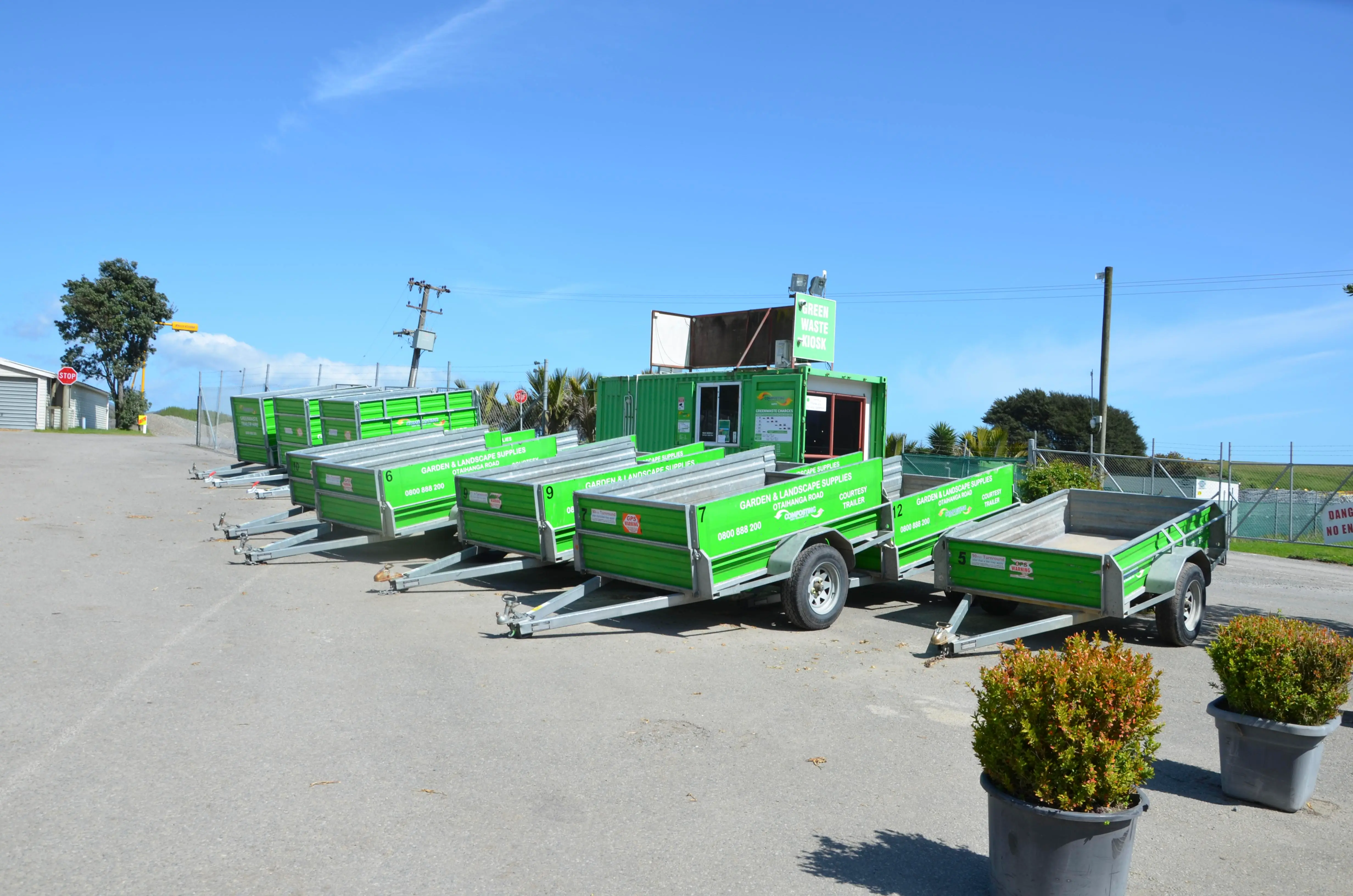 Loan Trailers & Delivery